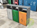 戶外學(xué)校廣場分類垃圾桶圖片