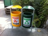 戶外定制環(huán)保玻璃鋼果皮箱
