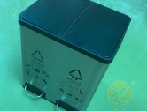 室內(nèi)腳踏式分類不銹鋼垃圾桶圖片