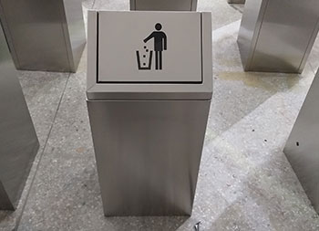 商場單筒搖蓋式不銹鋼垃圾桶主圖