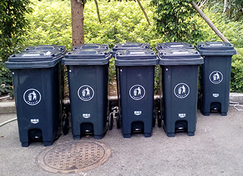 中間腳踏式塑料分類垃圾桶主圖