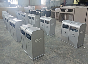 戶外噴塑雙開(kāi)門(mén)兩連體不銹鋼分類(lèi)垃圾桶主圖