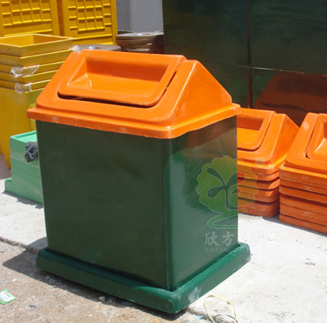 玻璃鋼物業(yè)環(huán)保垃圾桶圖