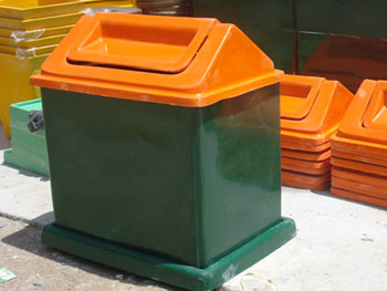 玻璃鋼物業(yè)環(huán)保垃圾桶主圖