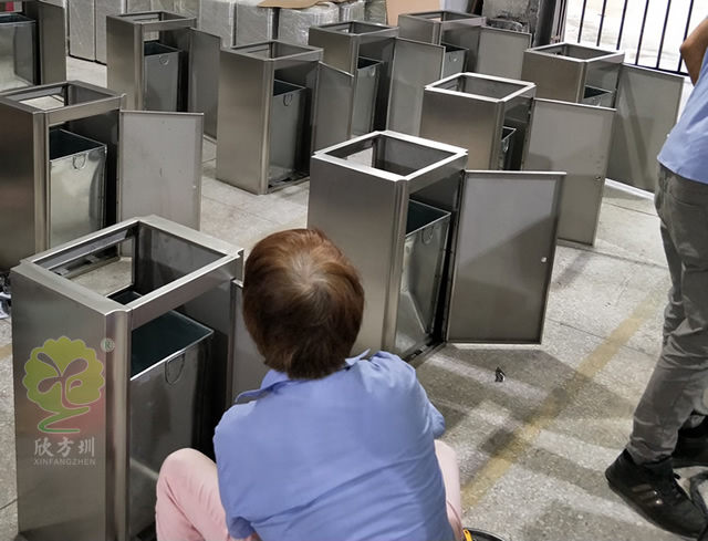 物業(yè)小區(qū)小型室內(nèi)不銹鋼果皮箱