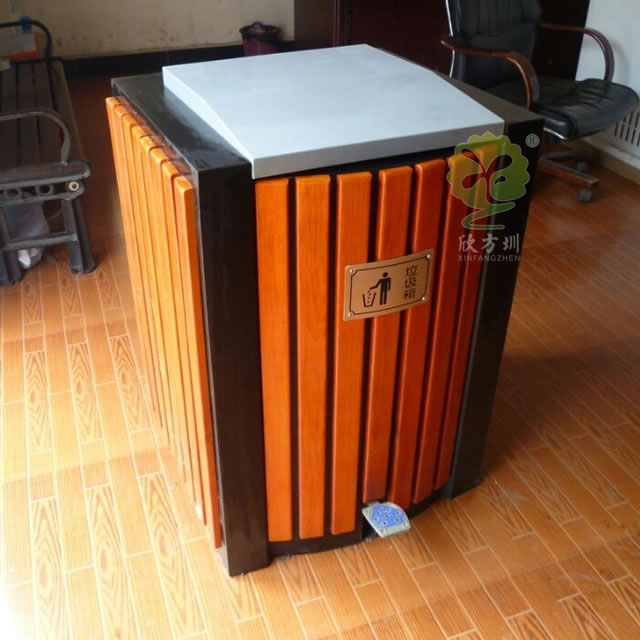 小型室內(nèi)腳踏式鋼木果皮箱