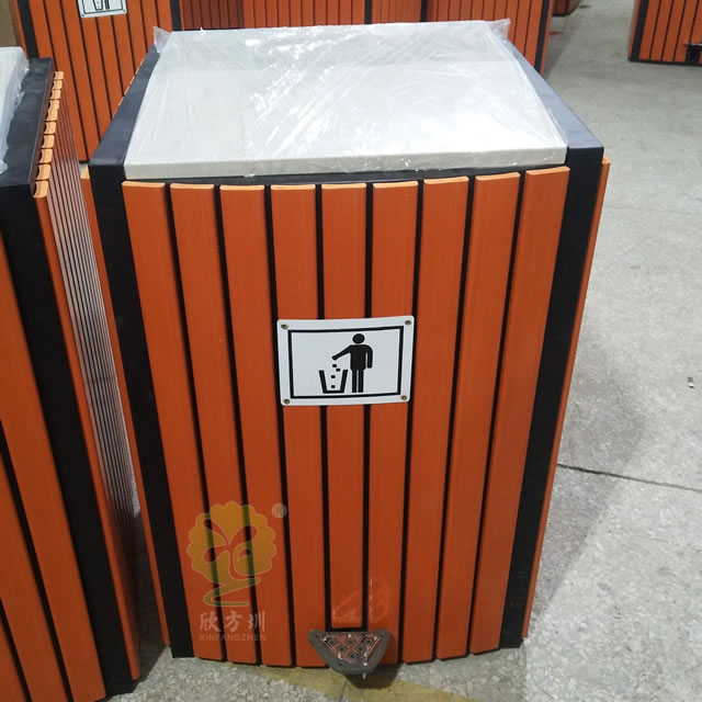 小型室內(nèi)腳踏式鋼木果皮箱