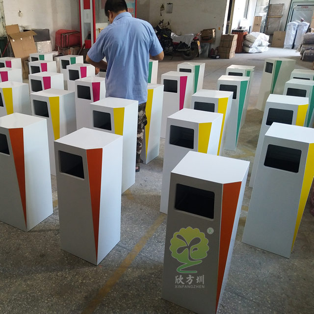 室內(nèi)高檔創(chuàng)意鋼制果皮箱