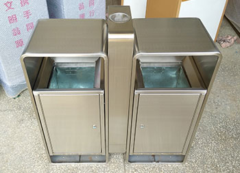 戶外街道環(huán)衛(wèi)分類鋼制垃圾桶主圖