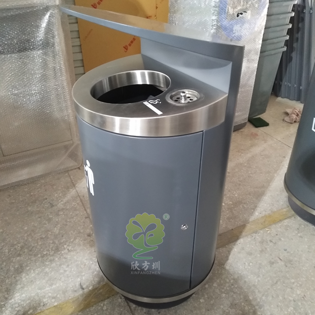 鴨舌桶遍布深圳戶外街道?！俺浴逼渌? width=