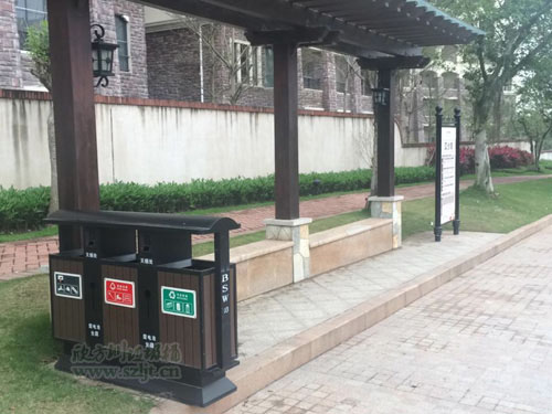 清遠美林湖戶外鋼木垃圾桶